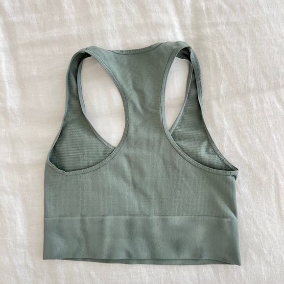 SET Lulus to the core sage legging and sports bra set - Picture 10 of 11